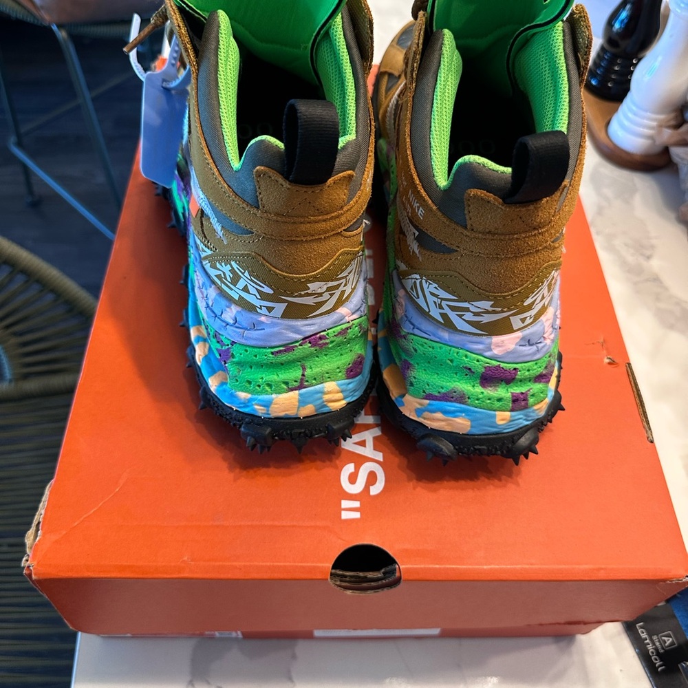 Off-White Tan and Green High-Top shoes - Picture 4 of 4